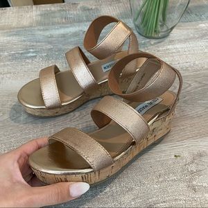 Steve Madden Little Girl Rose Gold Sandal, Size 1